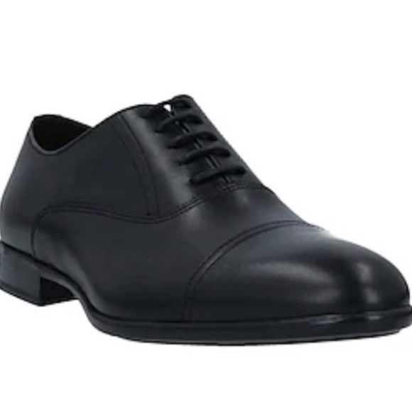 DOUCAL’S lace up shoes